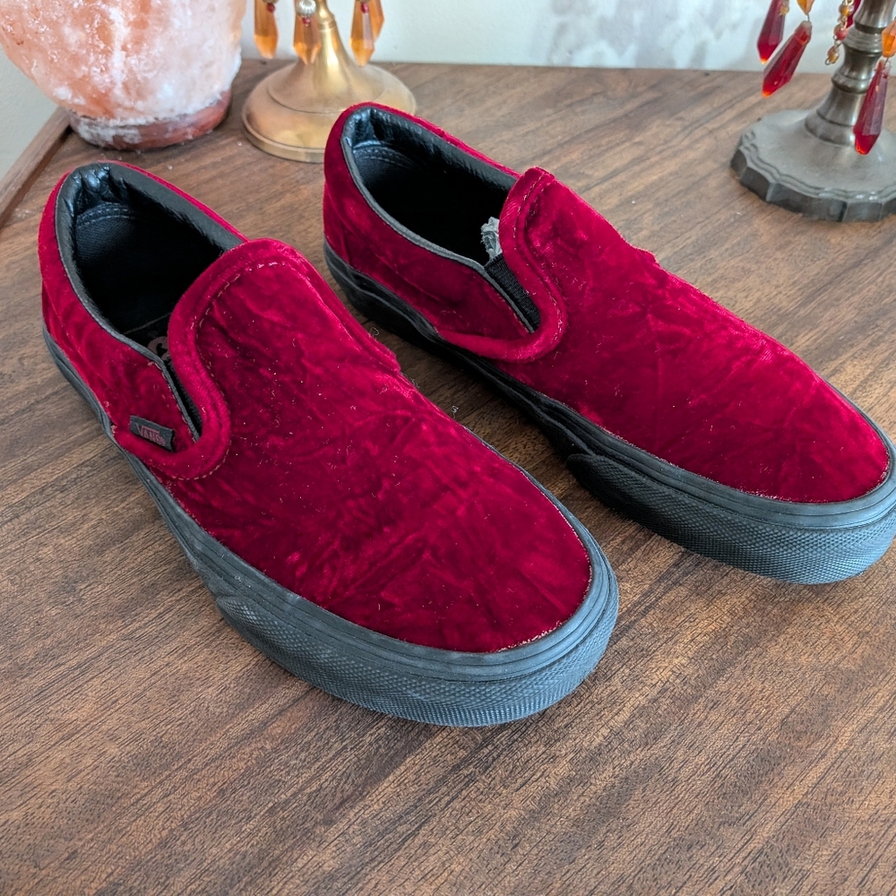 Vans Red Velvet Slip-On Shoes Unisex Men's 5.5 Women's 7